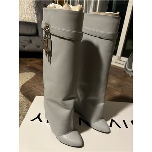 Givenchy sharklock boots